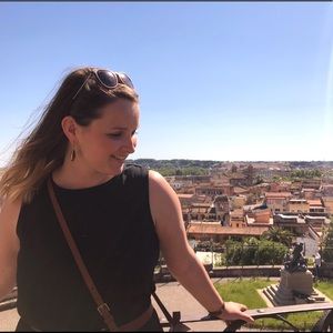 Meet your Posher, Kayla